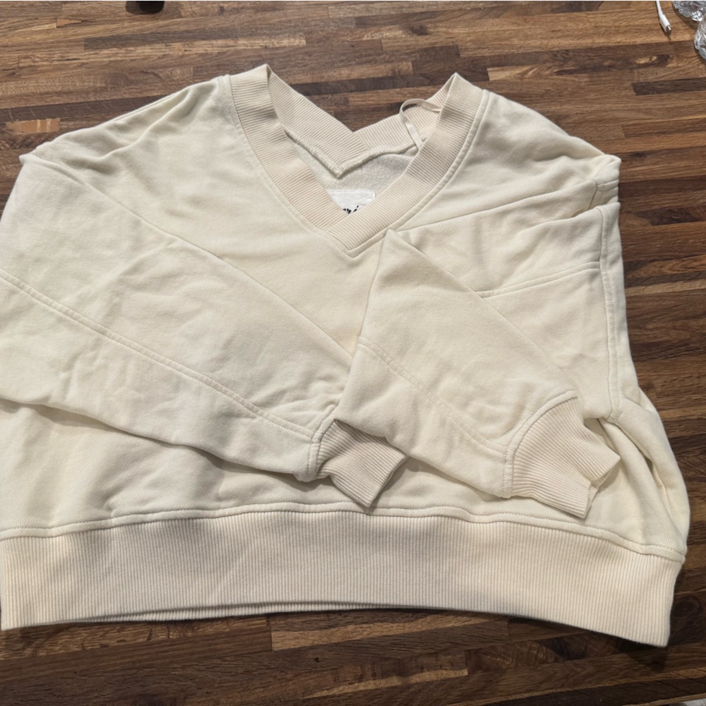 Aerie Cream V-Neck Sweater